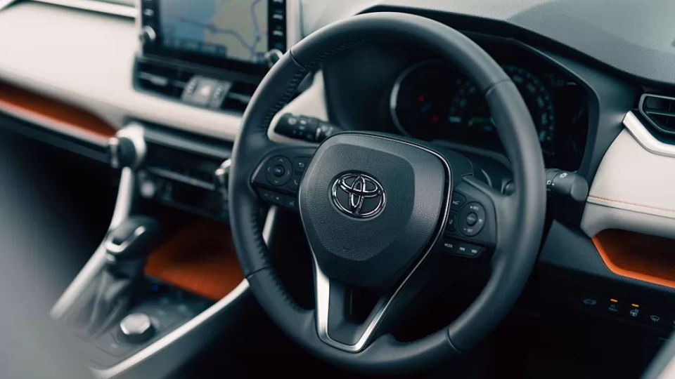 2025 تویوتا راوفور